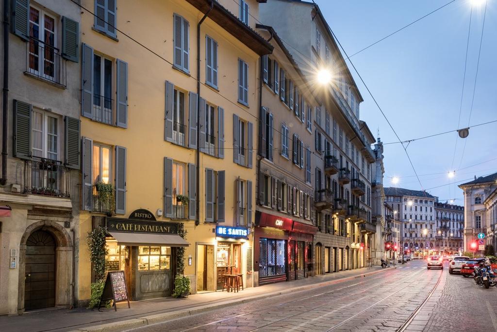 Leonardo Duplex Apartment Milan Bagian luar foto